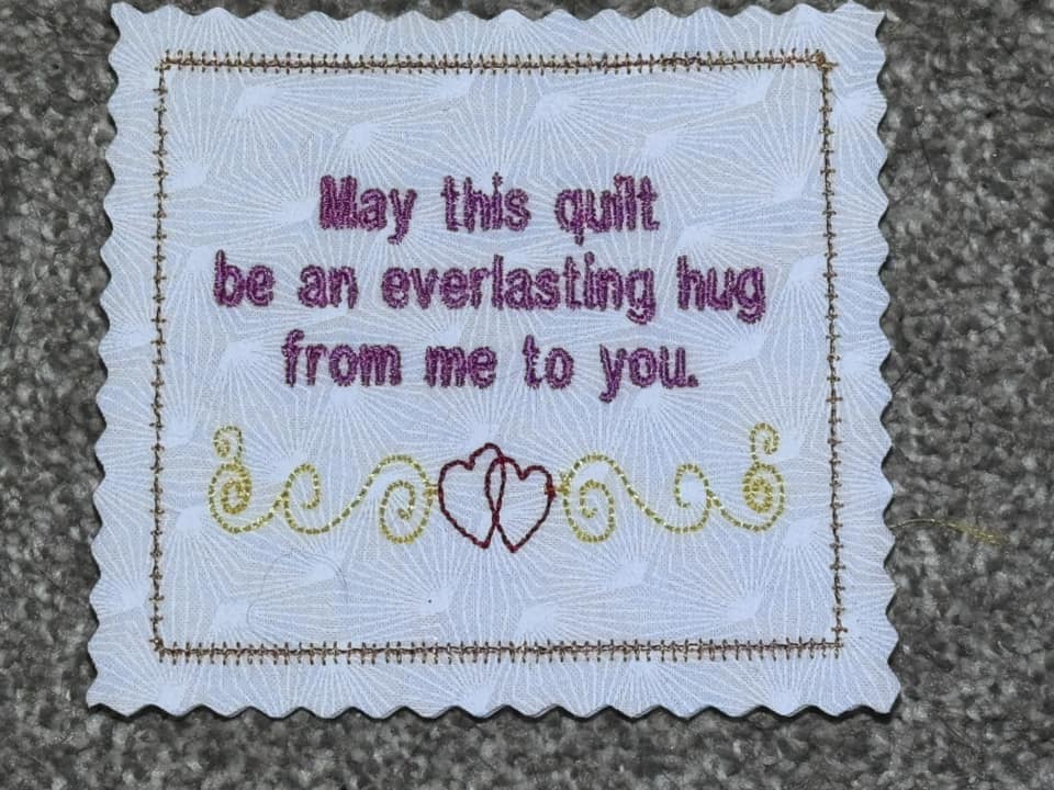 Quilt Hug Quilt Label 2 sizes