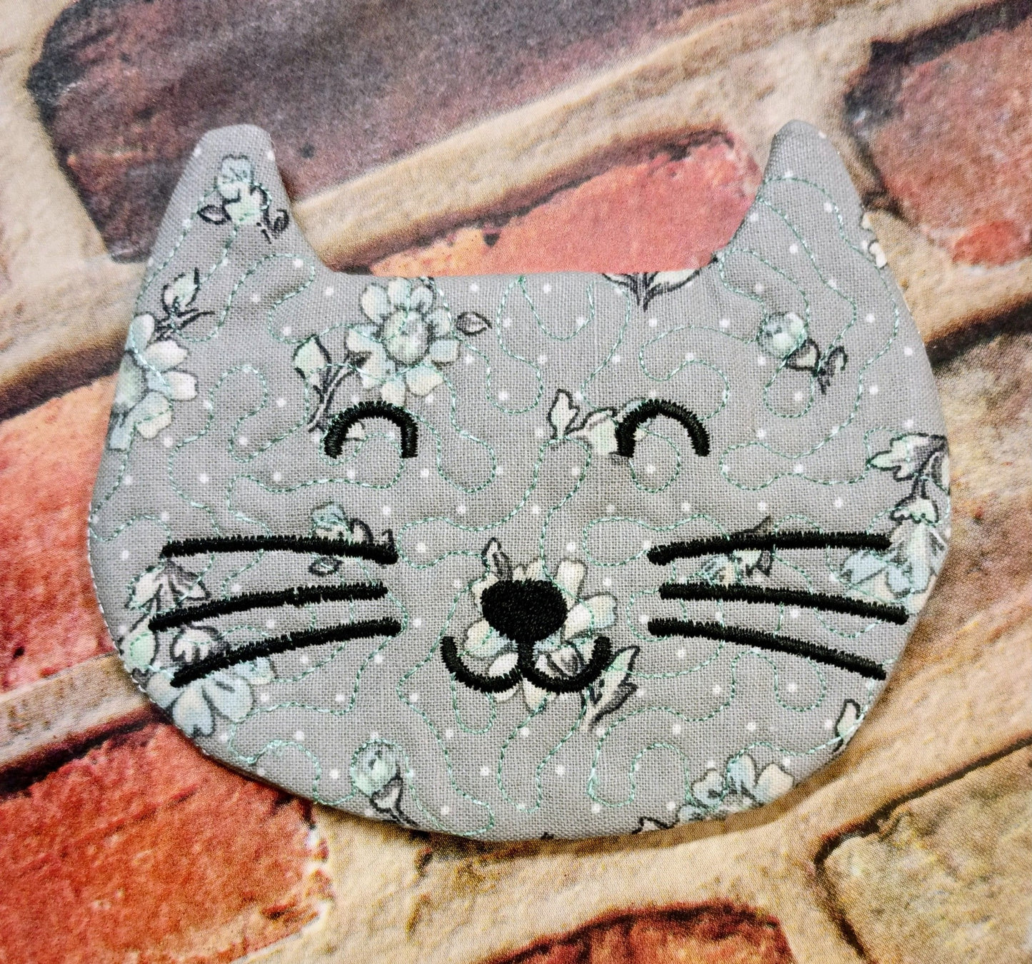 Cat Mug Rug ITH