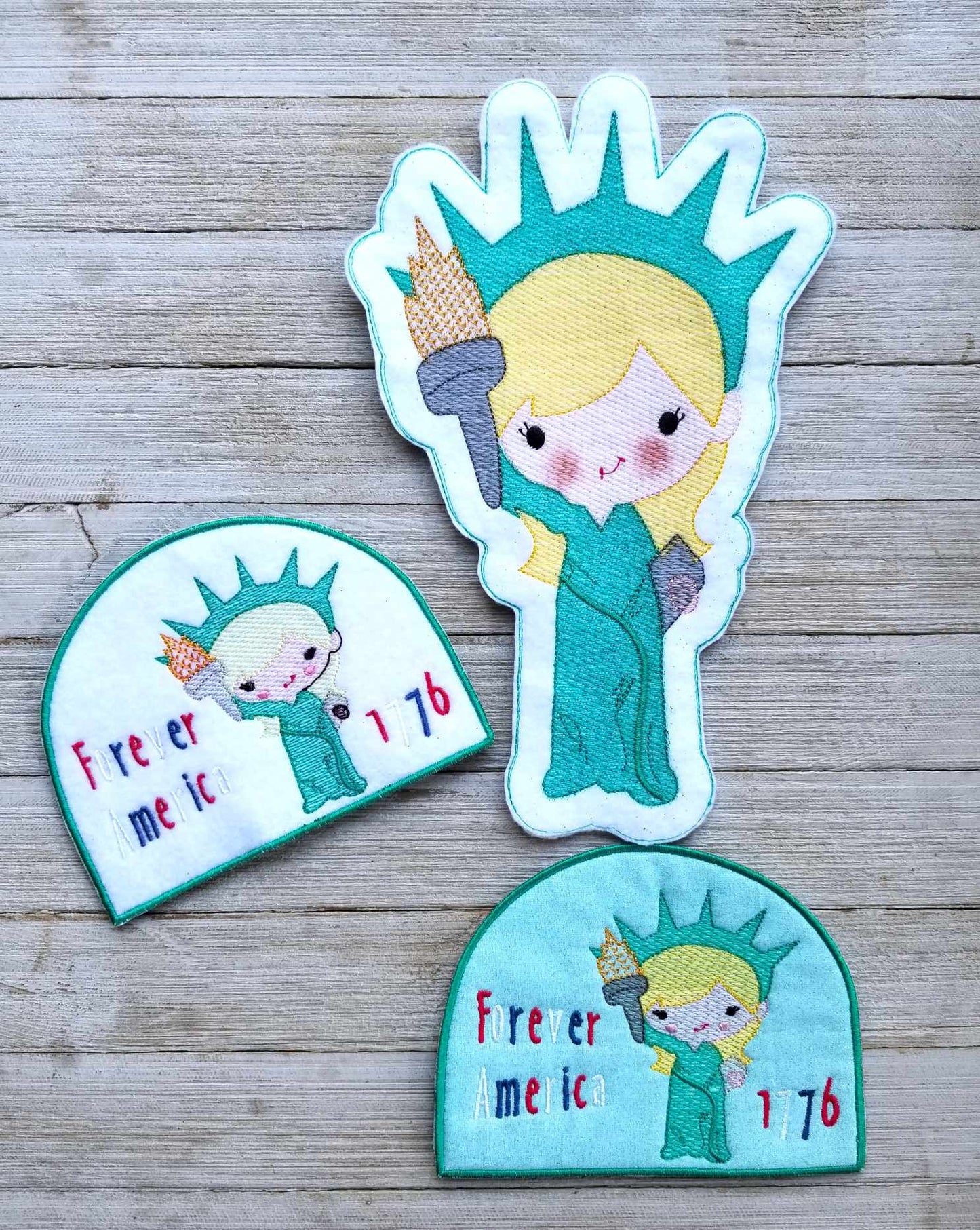 Statue of Liberty ITH Paper Towel Cover