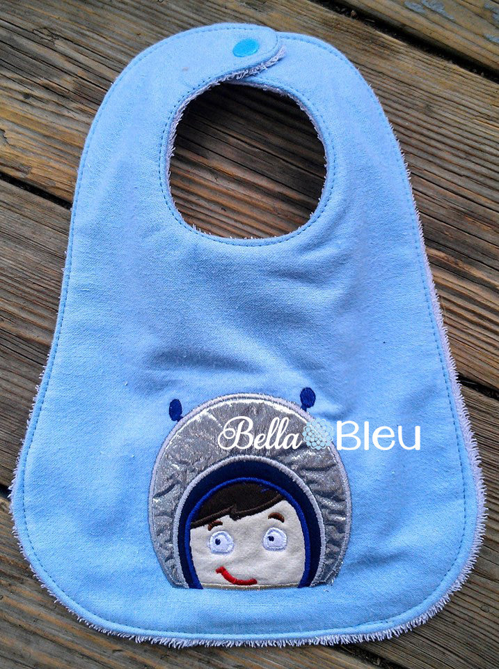 Robot Boy Towel Topper Peeker Bib Machine Applique Embroidery Design