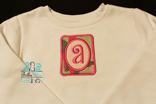 Amanda Monogram Frame Applique
