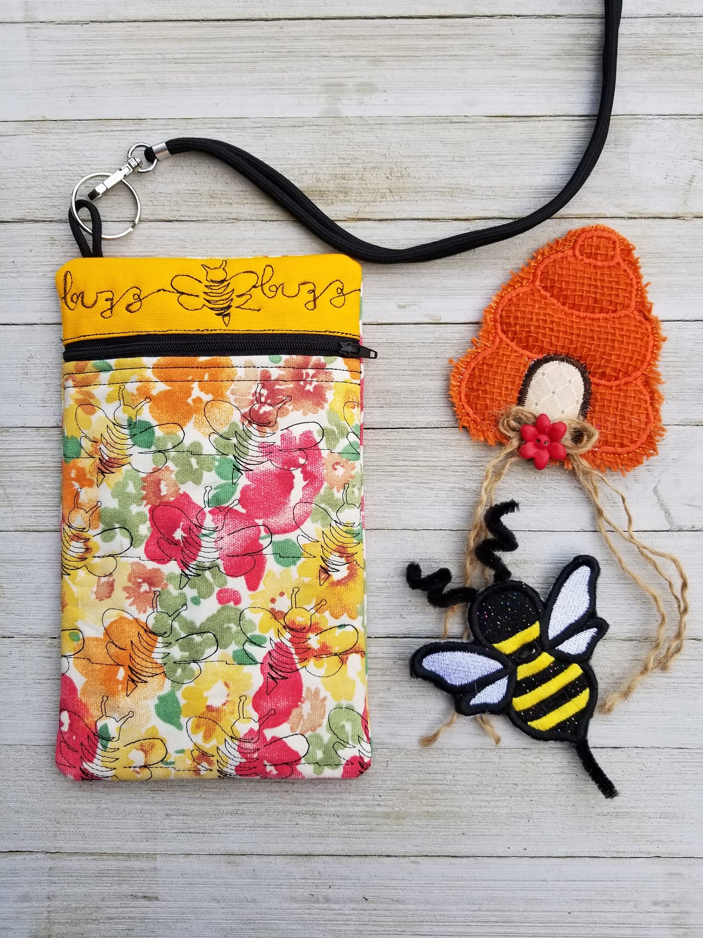 ITH Bee Zipper Bag Purse