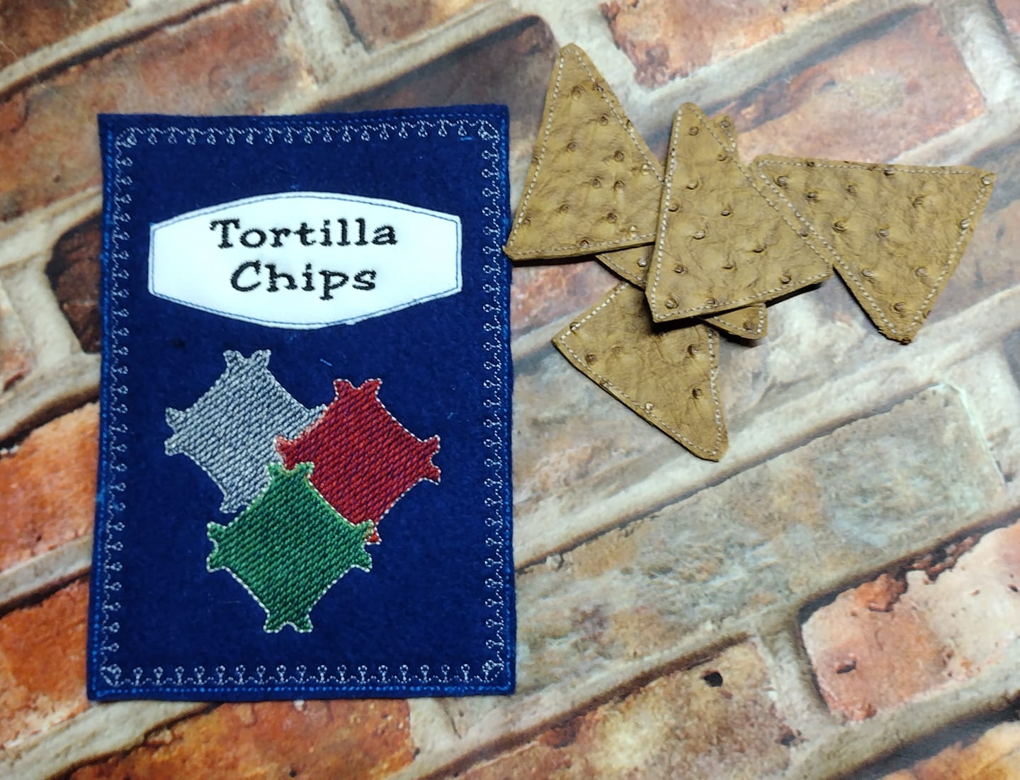 ITH Tortilla Chips and Bag Play food