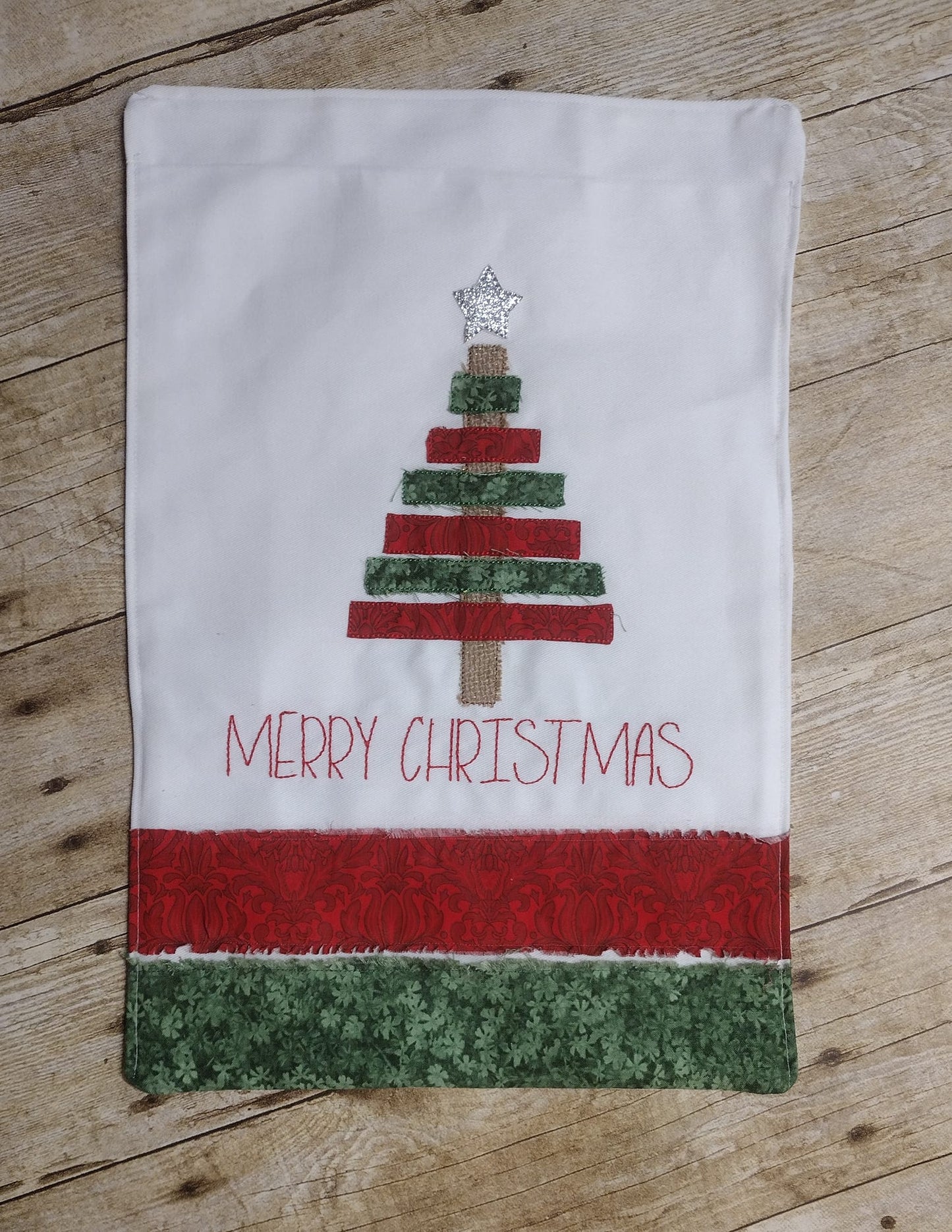 Country Christmas Tree Applique Bean Stitch