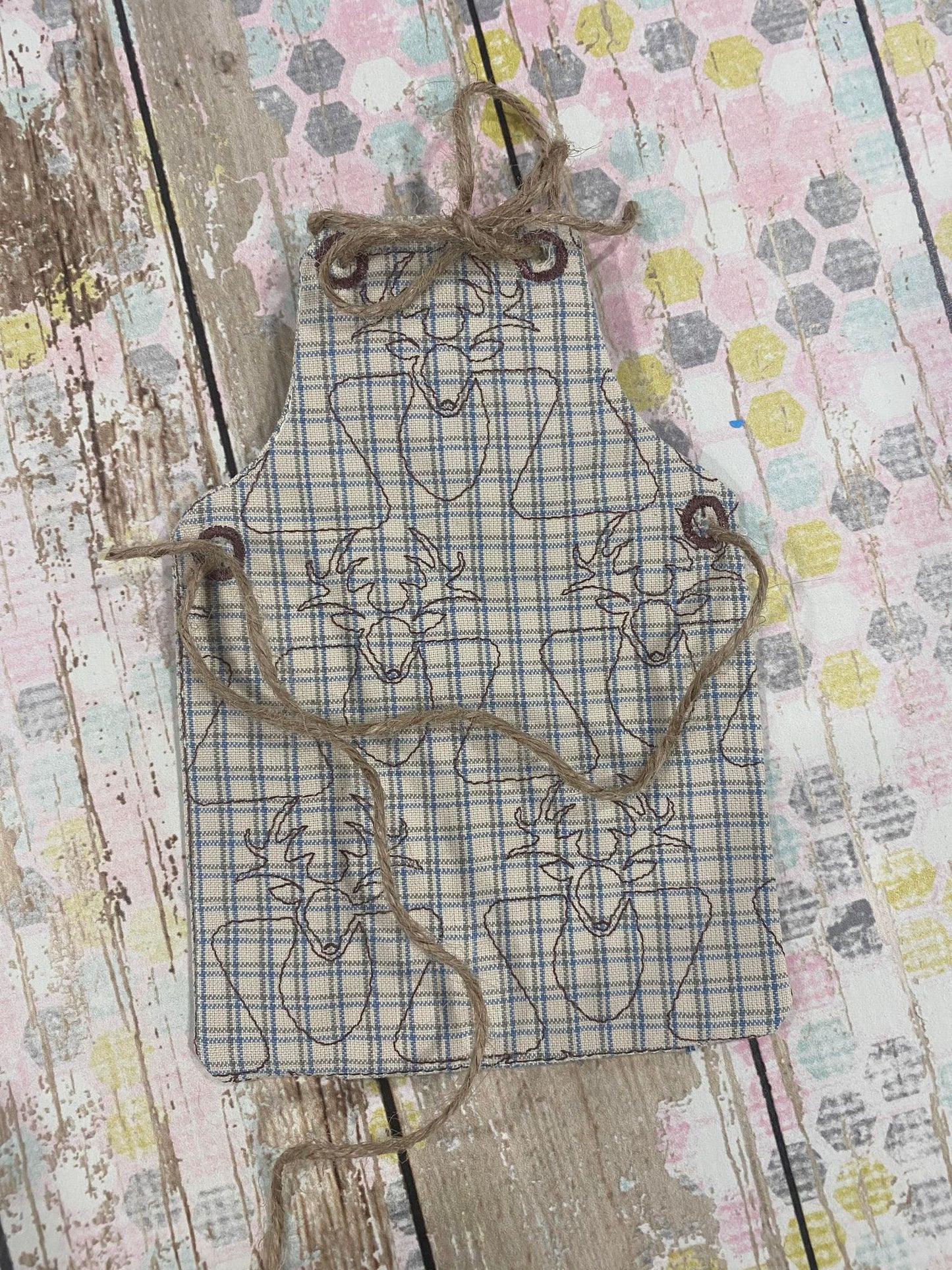 Deer Stipple Soap Apron ITH design