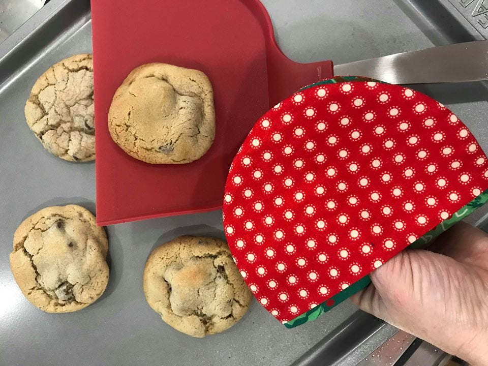 ITH In The Hoop Kitchen Oval Christmas Tree Pot holder Oven Mitt