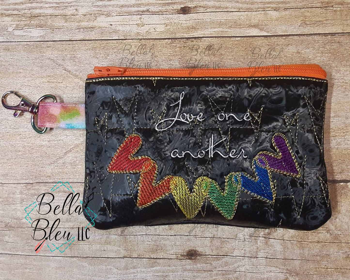 ITH Love One Another Sketchy Heart Zipper bag