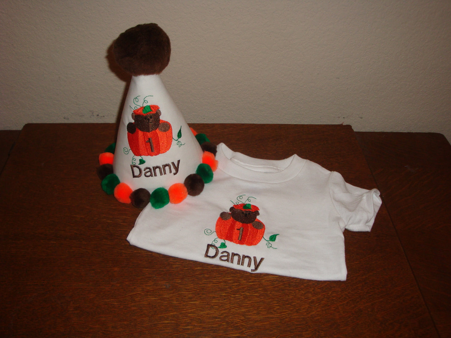 Fall Pumpkin Bubbin Bear Machine Embroidery