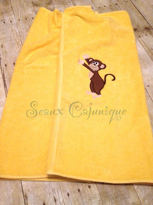 KRD Applique Monkey reaching for bananas