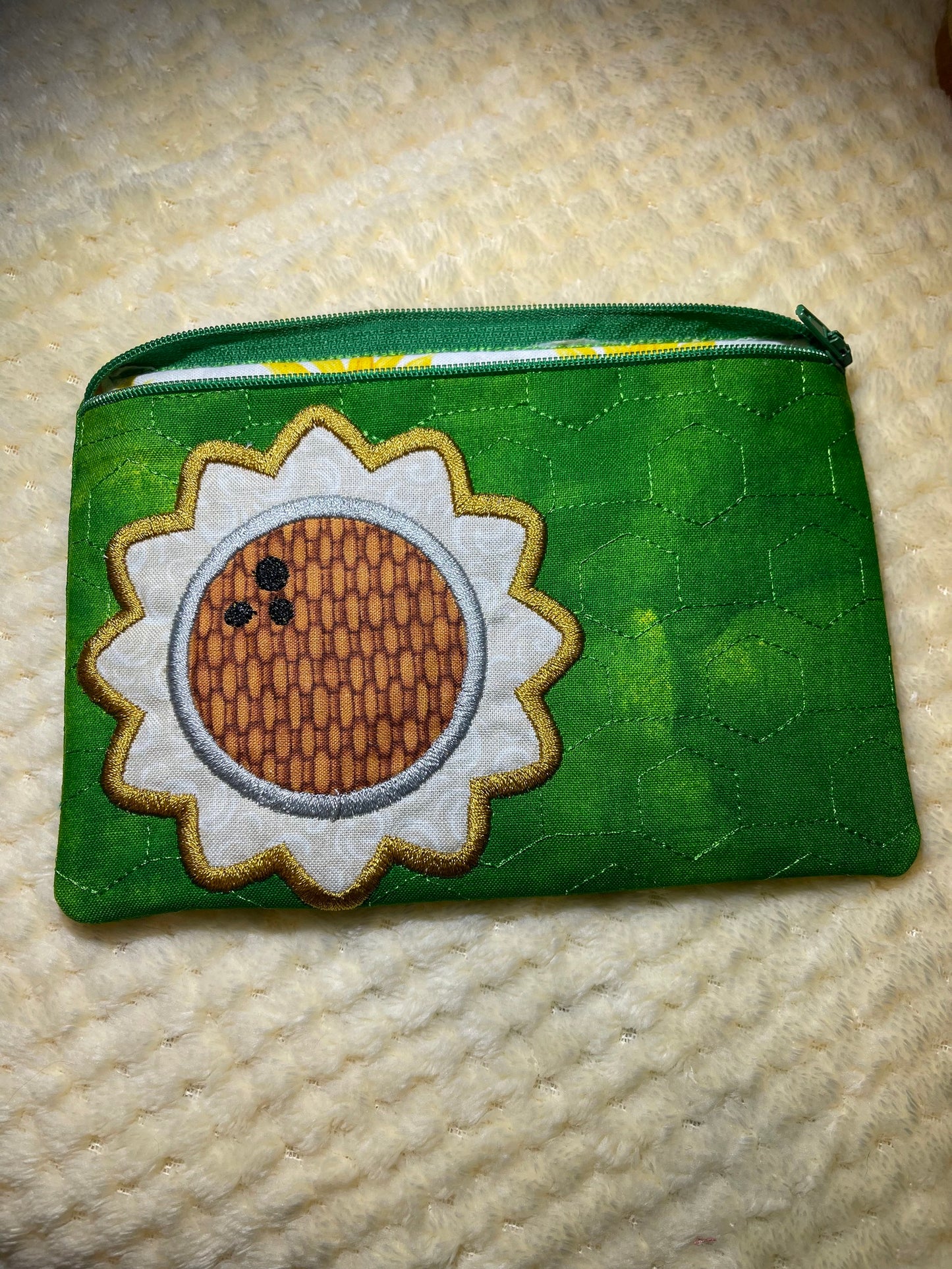 Sunflower ITH Zipper Bag