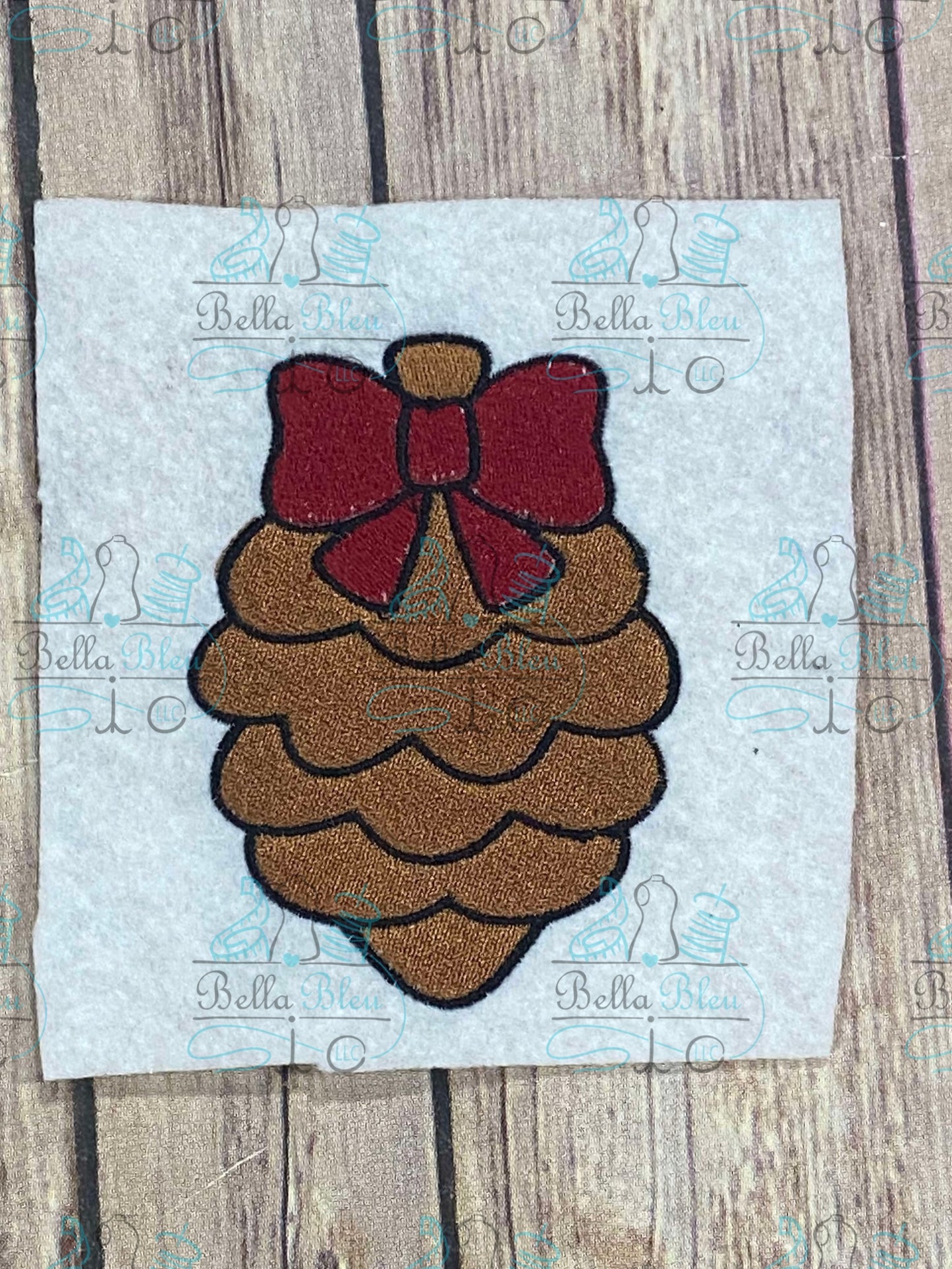 Woodland Pinecone with Bow