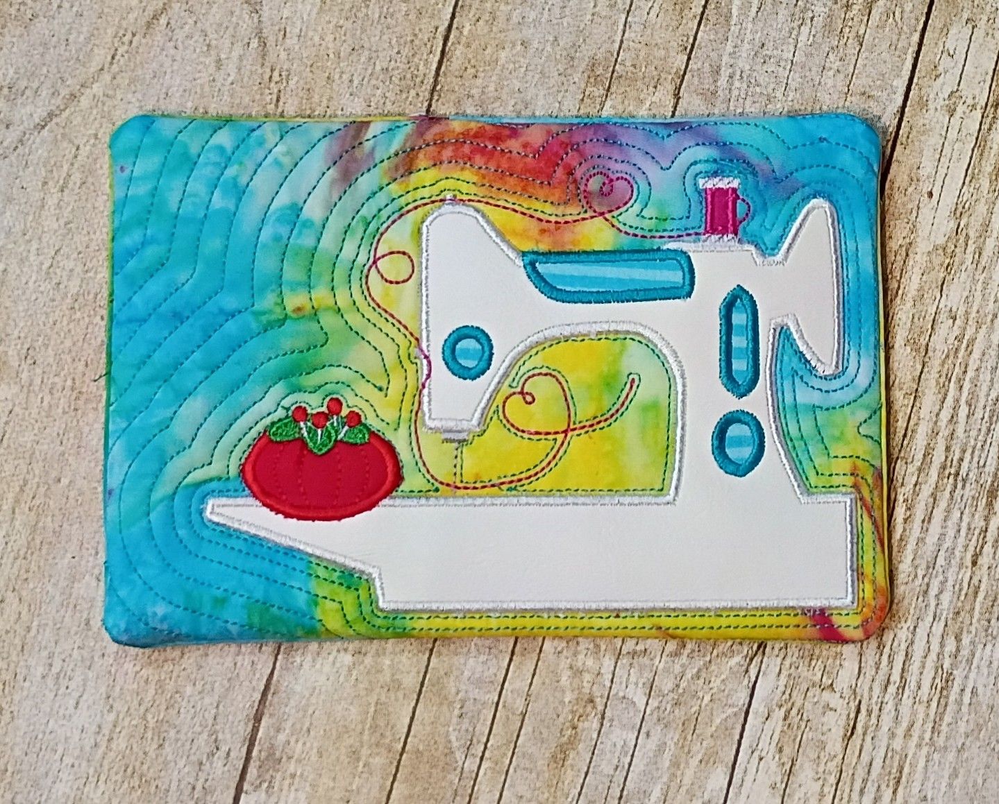 Sewing Machine ITH Mug Rug