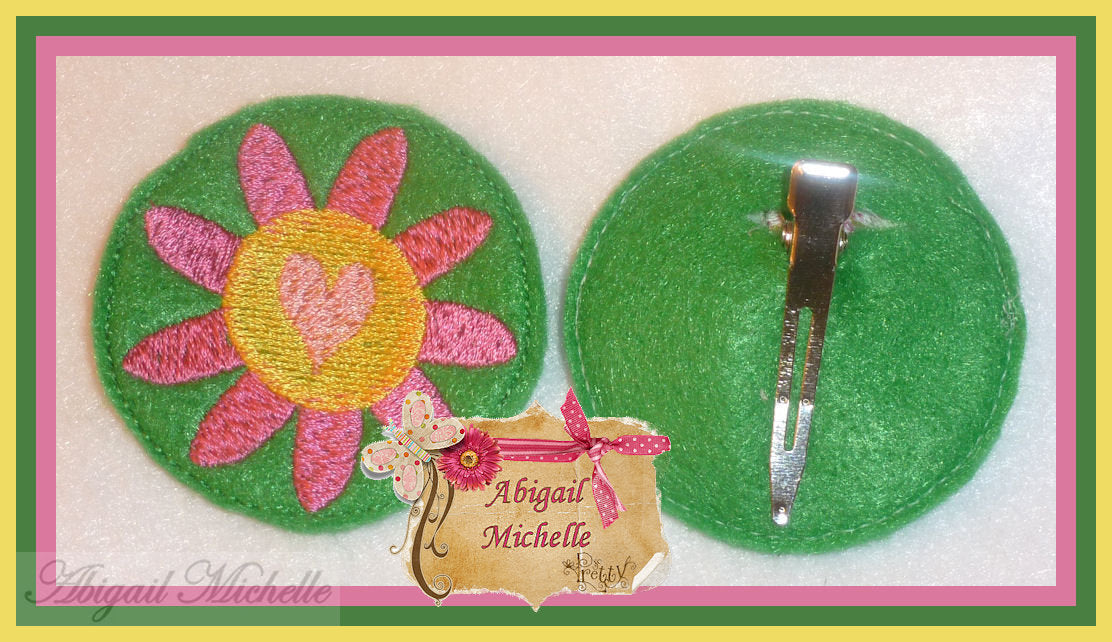 Flower Clippie and Bow Center ITH