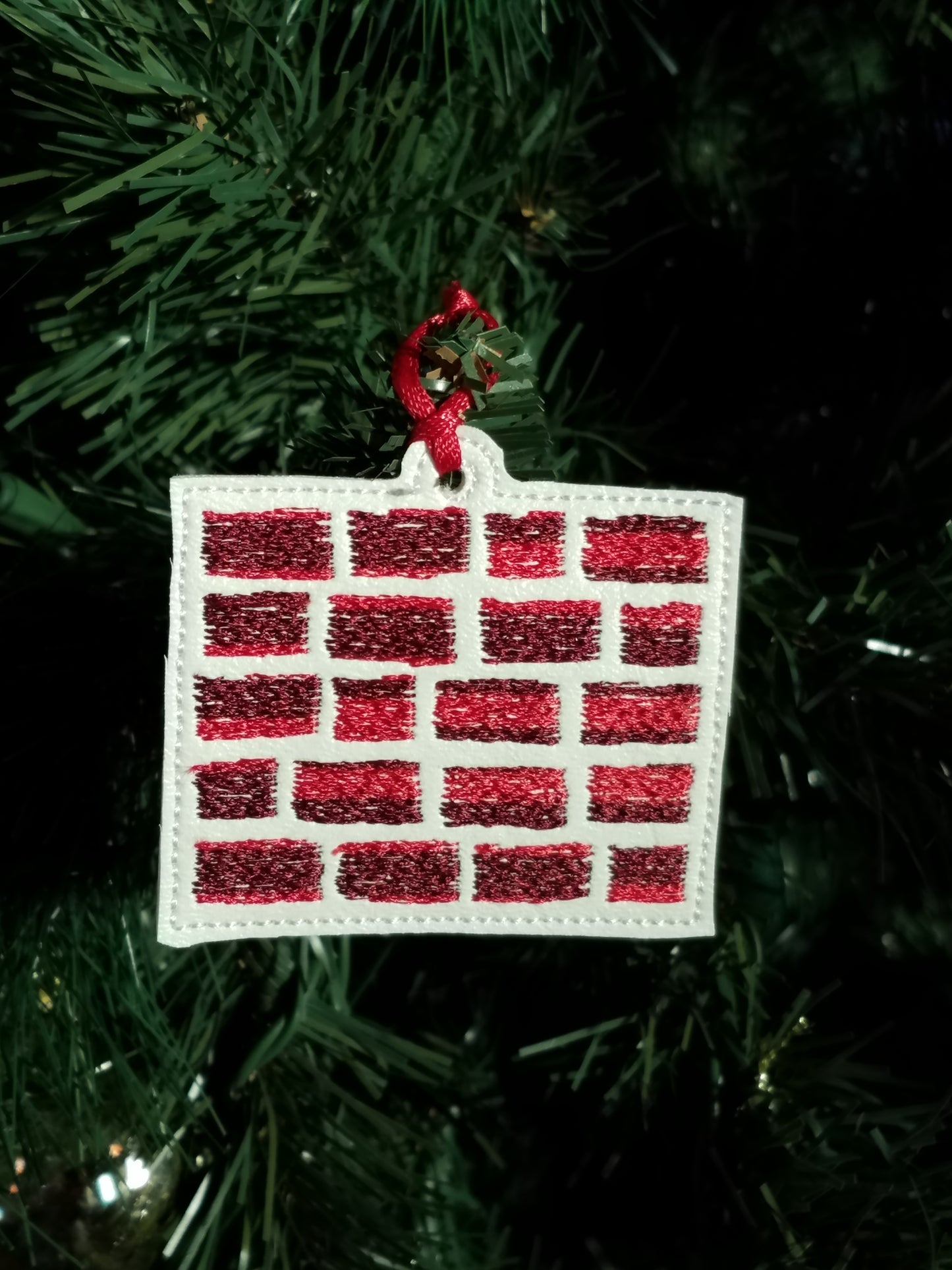KRD -MY JESUS TREE  BRICK WALL ORNAMENT