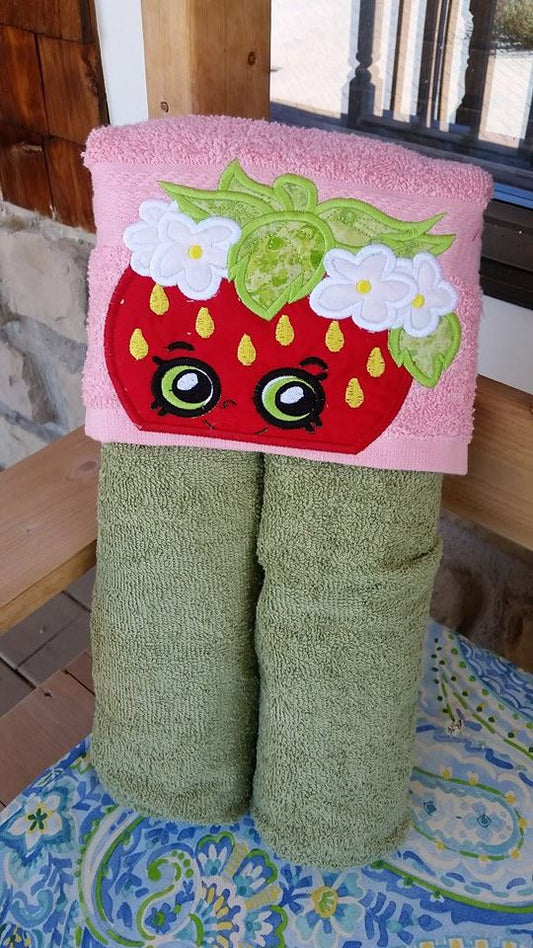 Strawberry Towel Top Peeker