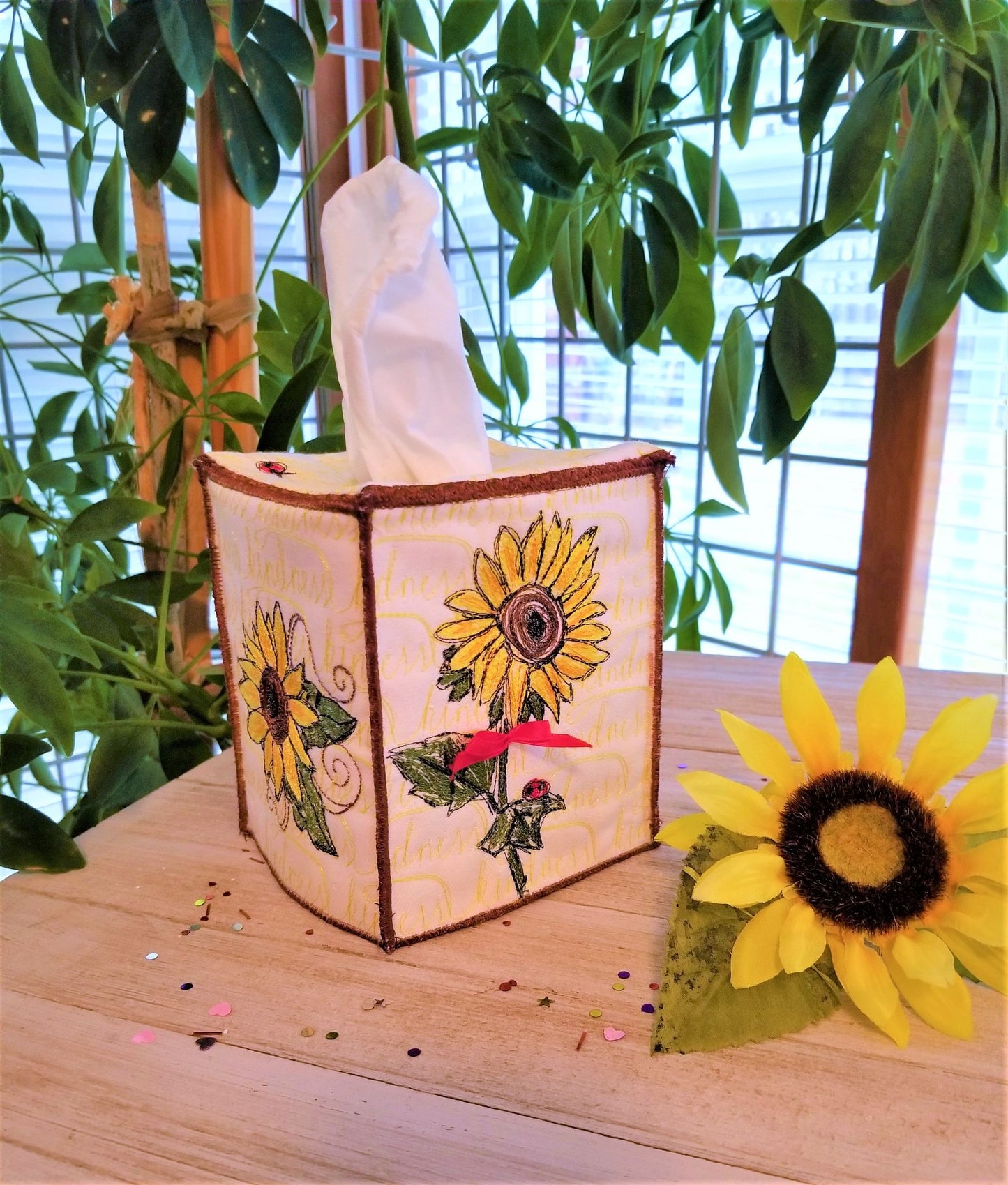 ITH Sunflower Tissue Box Cover