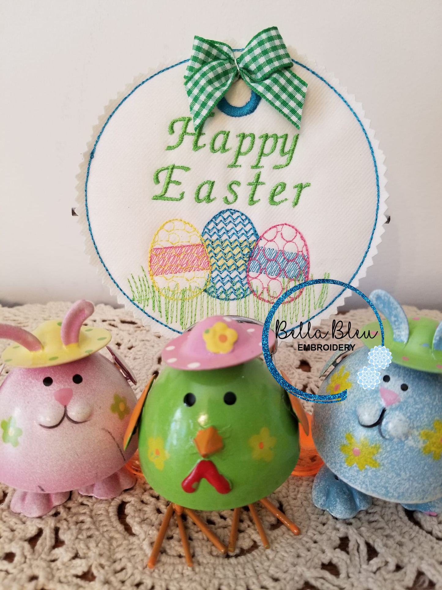 ITH Circle Tag with Sketchy Eggs