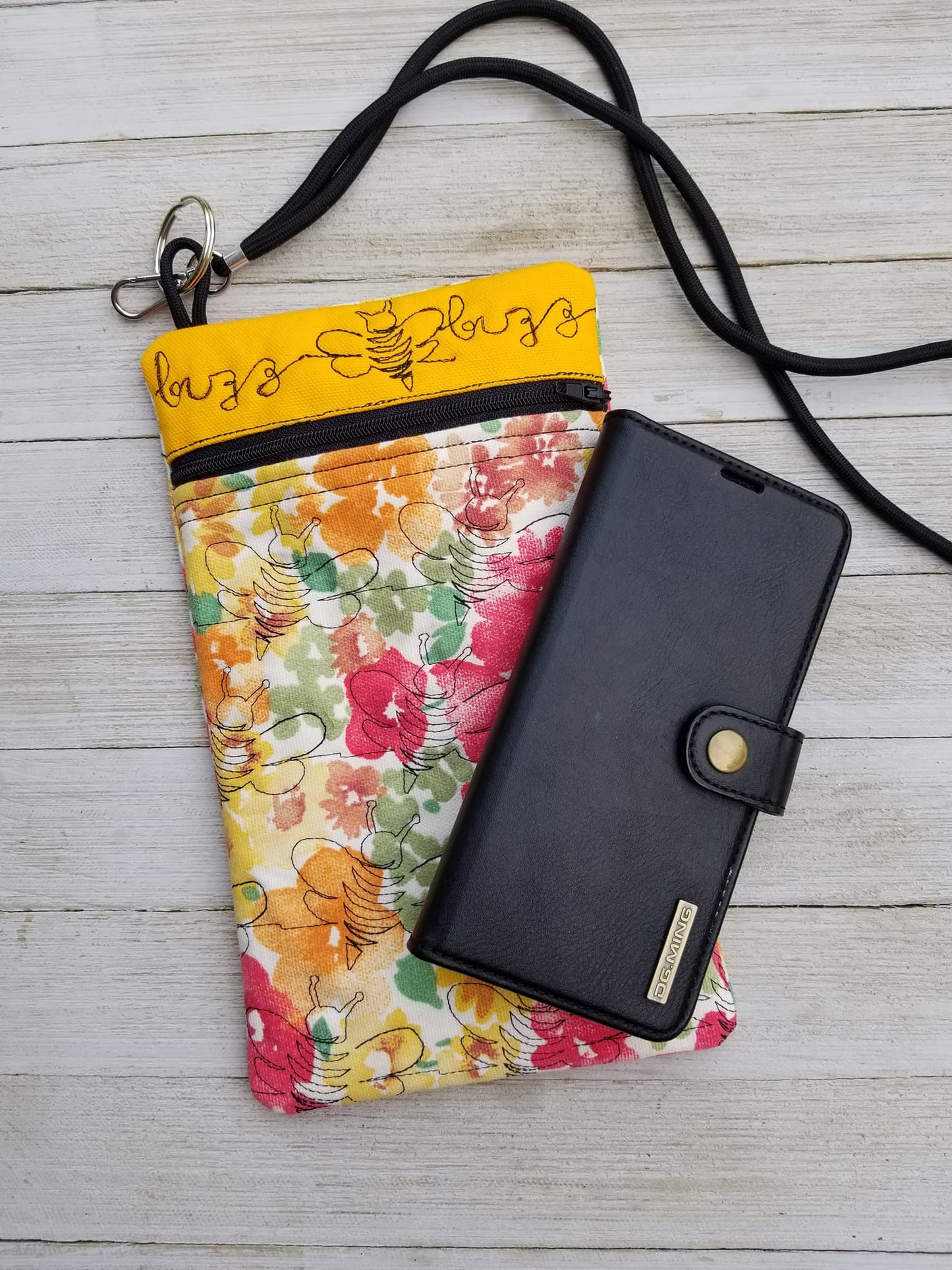 ITH Bee Zipper Bag Purse