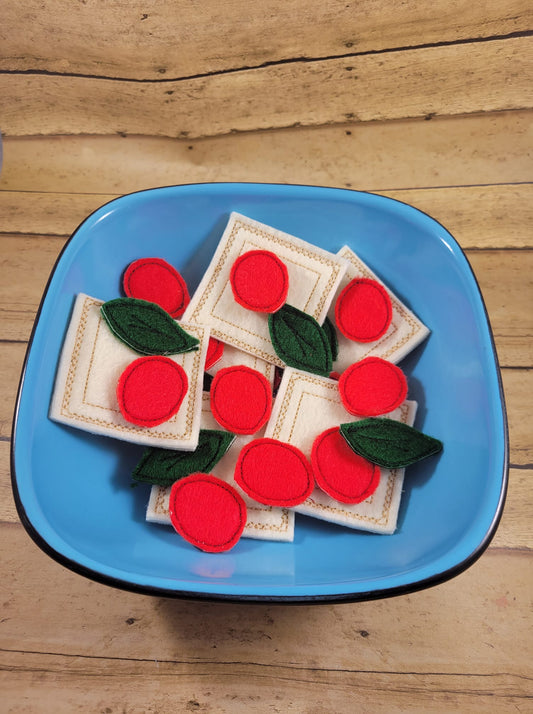 ITH Ravioli Pasta with basil and tomatoes Play food