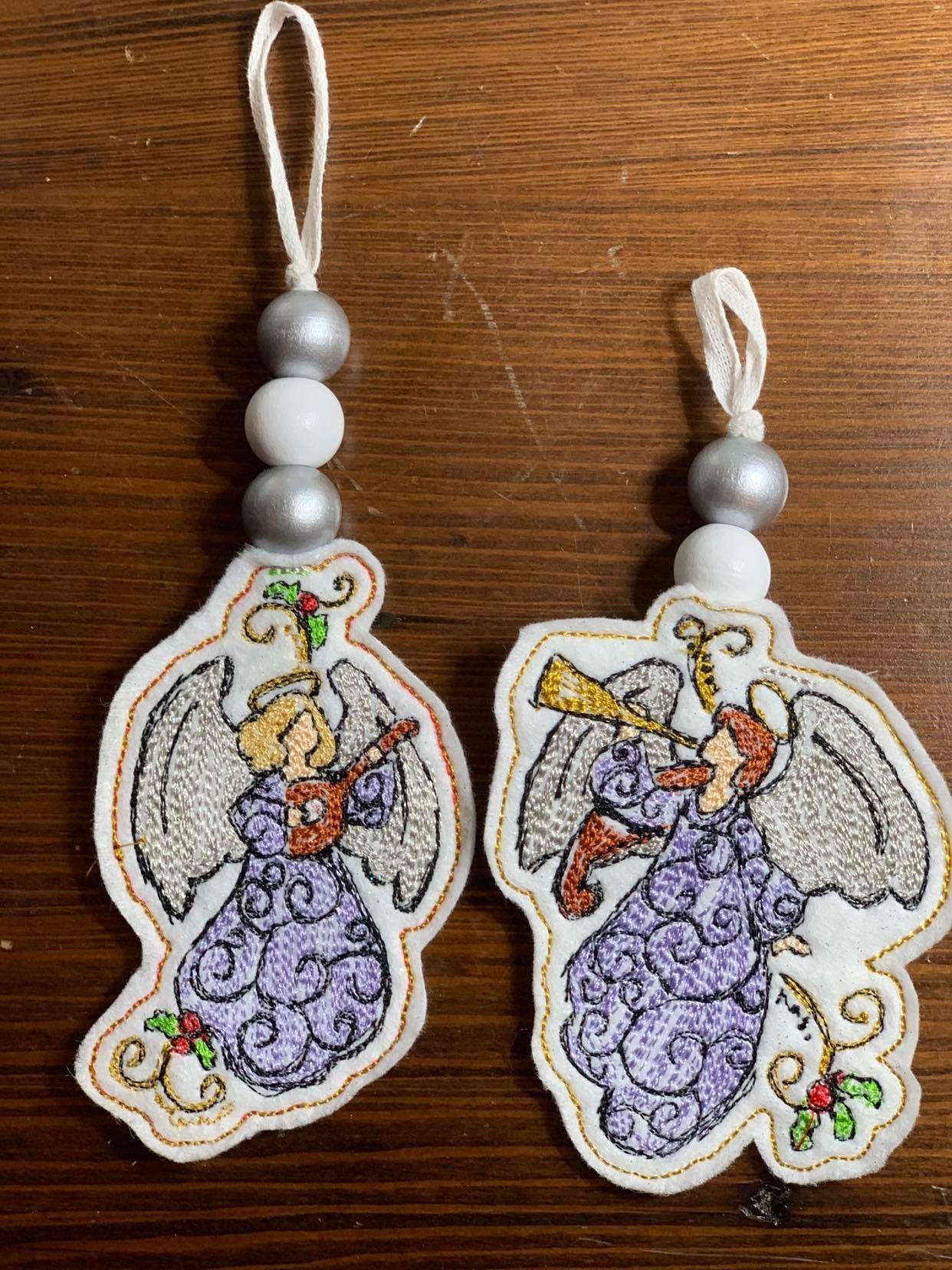 Angel Christmas 4 Ornament ITH