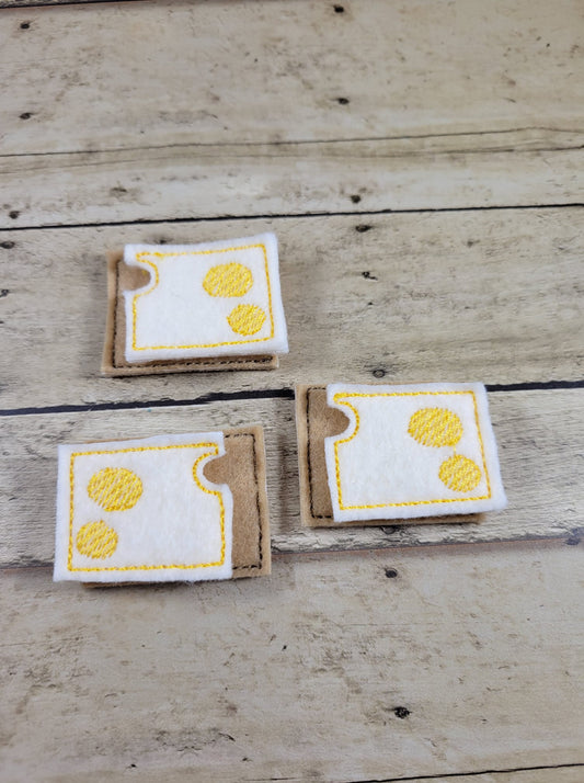 ITH Cheese and Crackers Play food
