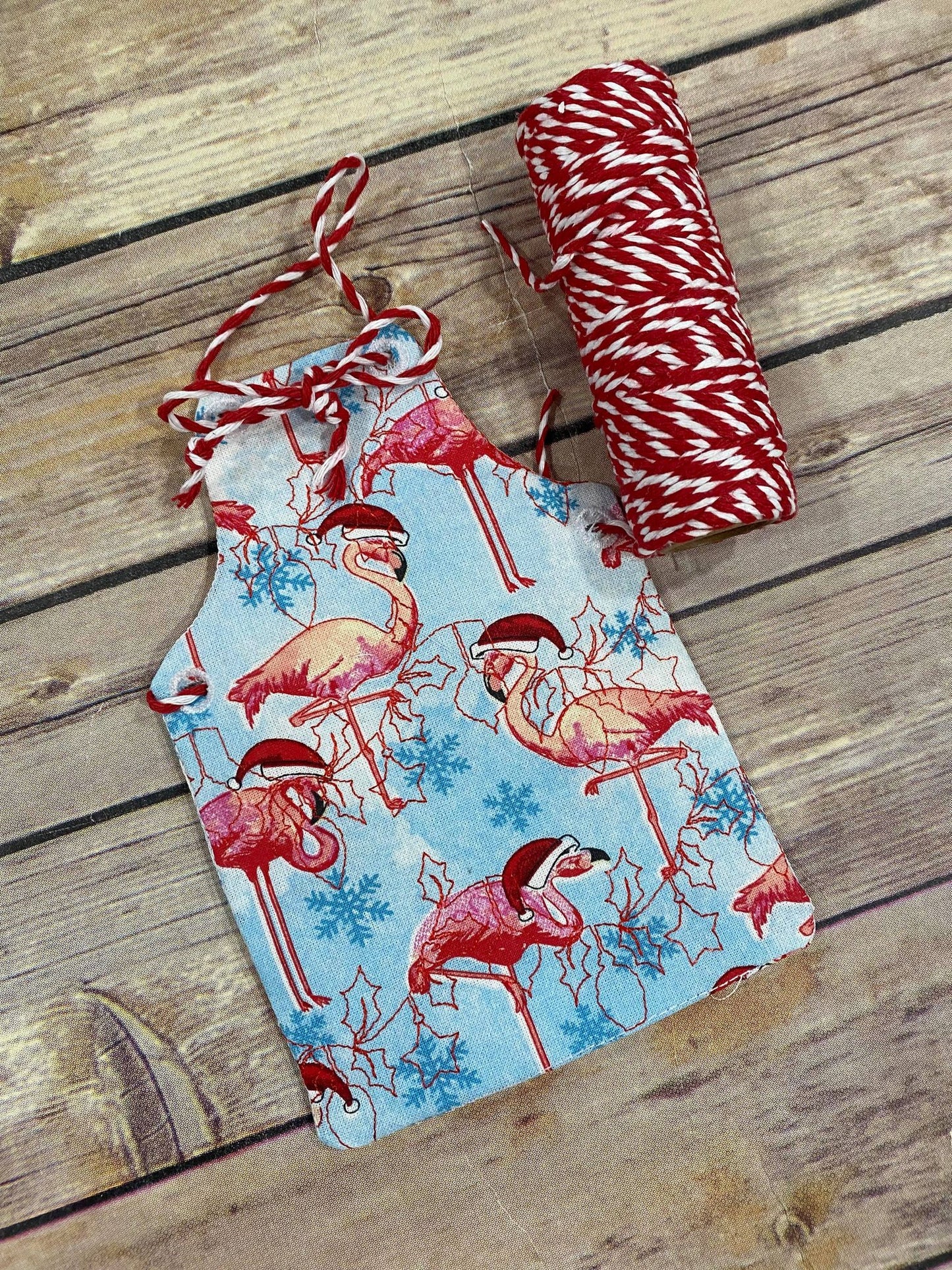 Christmas Garland Stipple Soap Apron ITH design