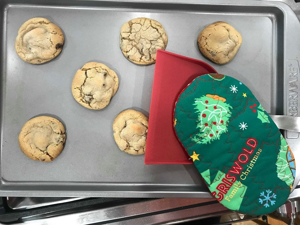 ITH In The Hoop Kitchen Oval Christmas Tree Pot holder Oven Mitt