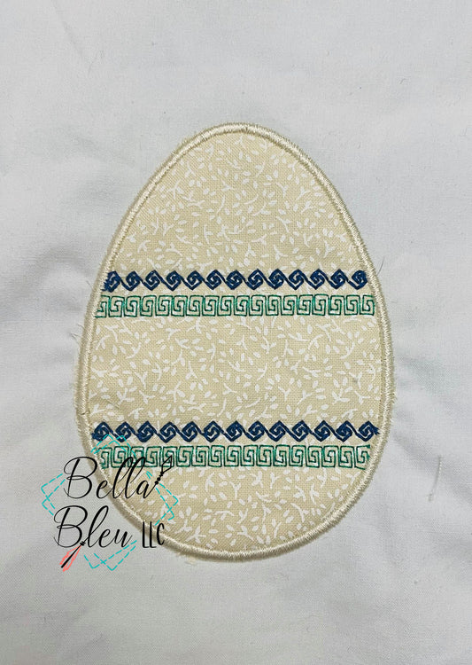 Easter Egg with chain decoration