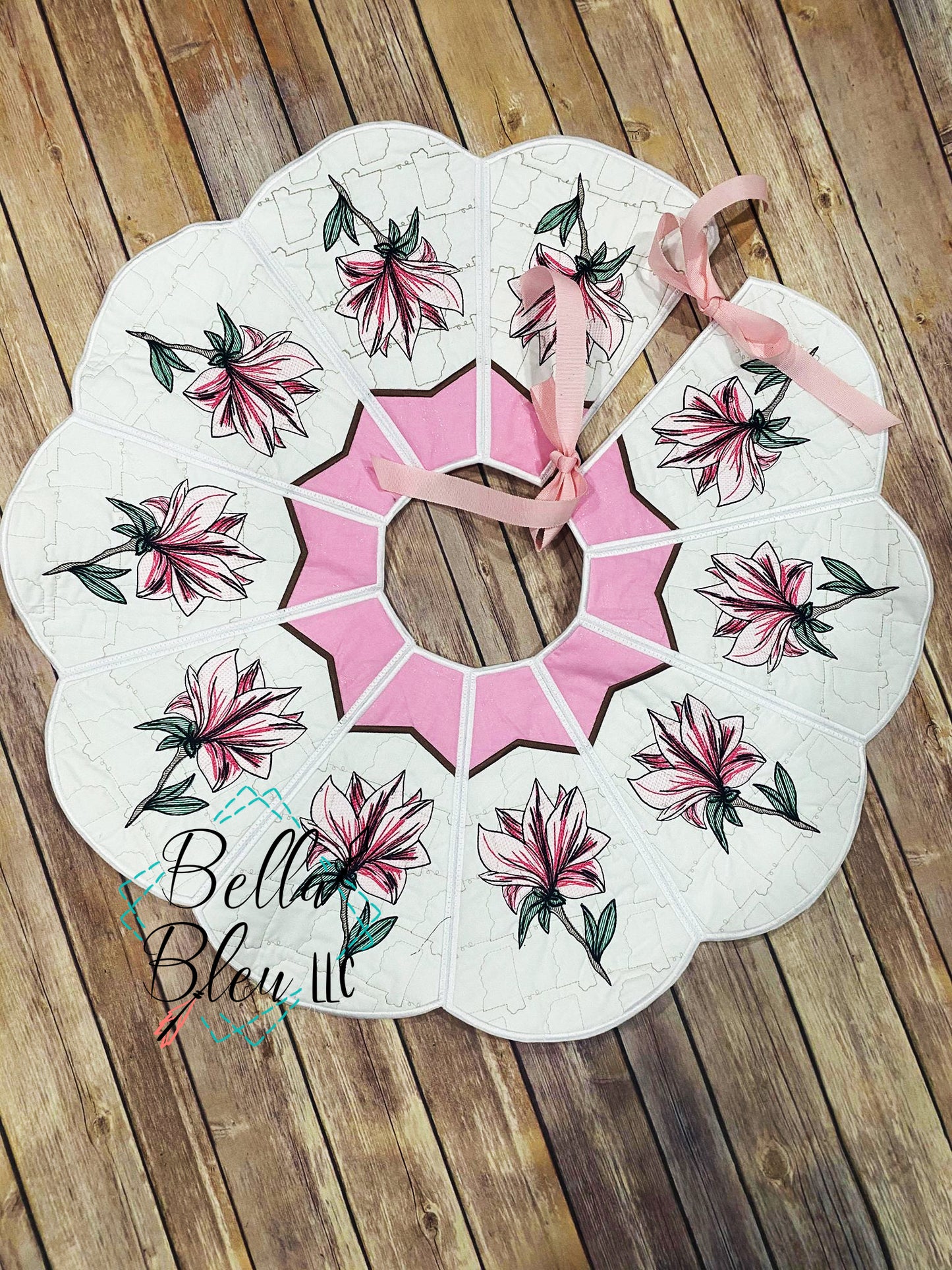 Magnolia Flower Christmas Tree Skirt In The Hoop 8x12